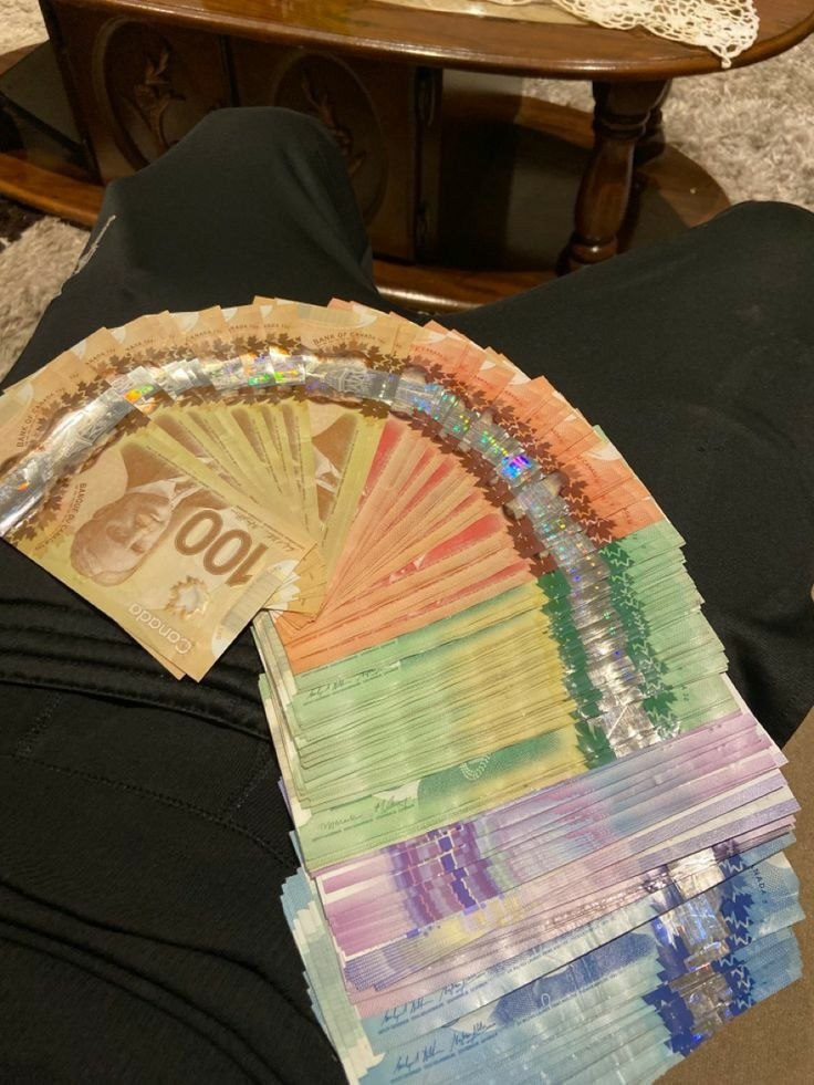 $5 CAD Bills